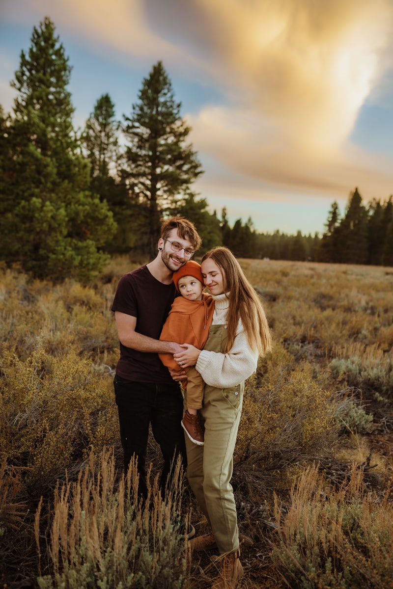 https://christinalandiniphotography.com/wp-content/uploads/2023/12/snow-tubing-lake-tahoe-DSC04852-EditTahoe-family-photographerLake-Tahoe-Family-Photographer.jpg